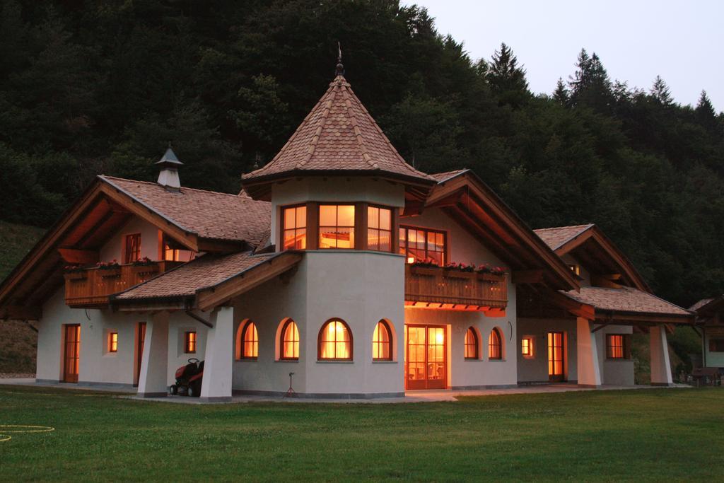 Agritur Cornasest Panzió Breguzzo Kültér fotó