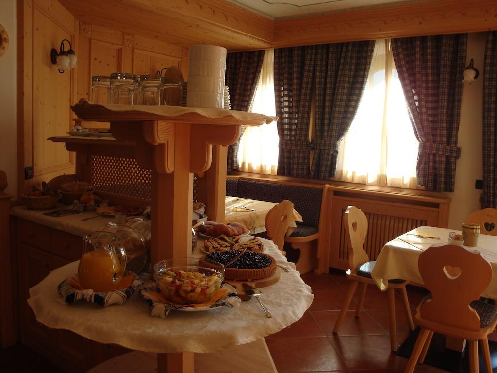 Agritur Cornasest Panzió Breguzzo Kültér fotó