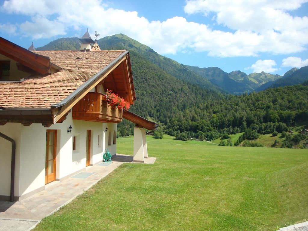 Agritur Cornasest Panzió Breguzzo Kültér fotó
