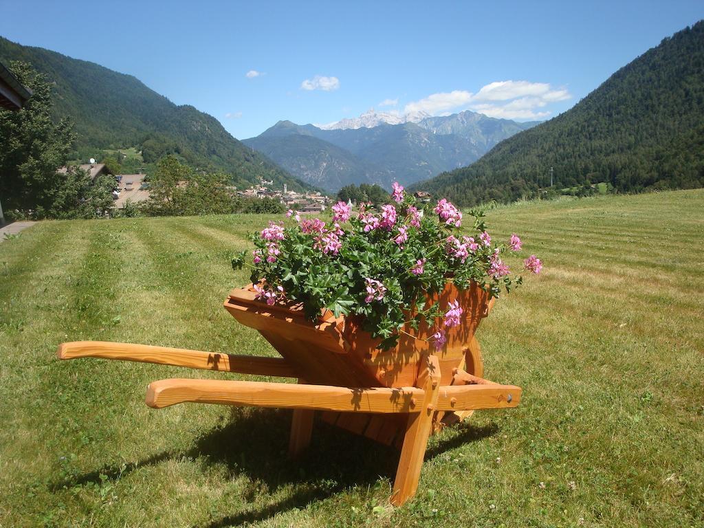 Agritur Cornasest Panzió Breguzzo Kültér fotó