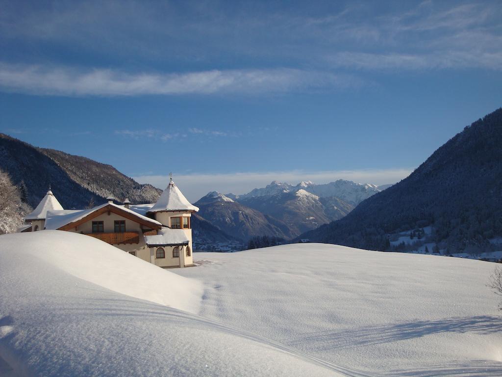 Agritur Cornasest Panzió Breguzzo Kültér fotó