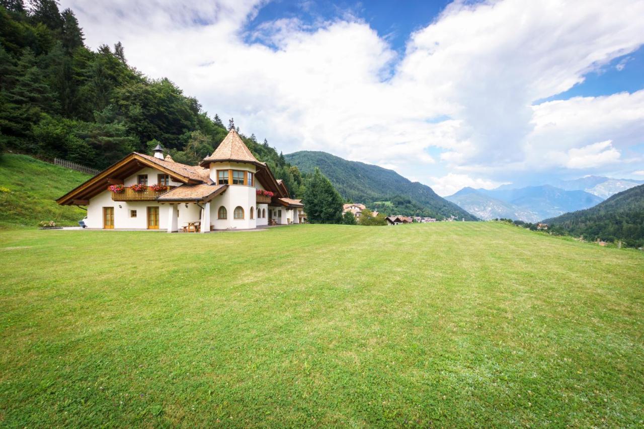 Agritur Cornasest Panzió Breguzzo Kültér fotó