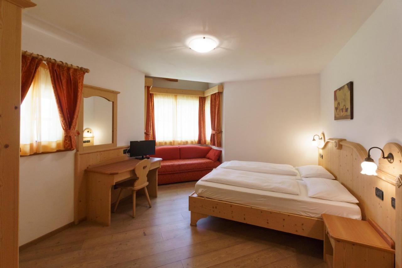 Agritur Cornasest Panzió Breguzzo Kültér fotó