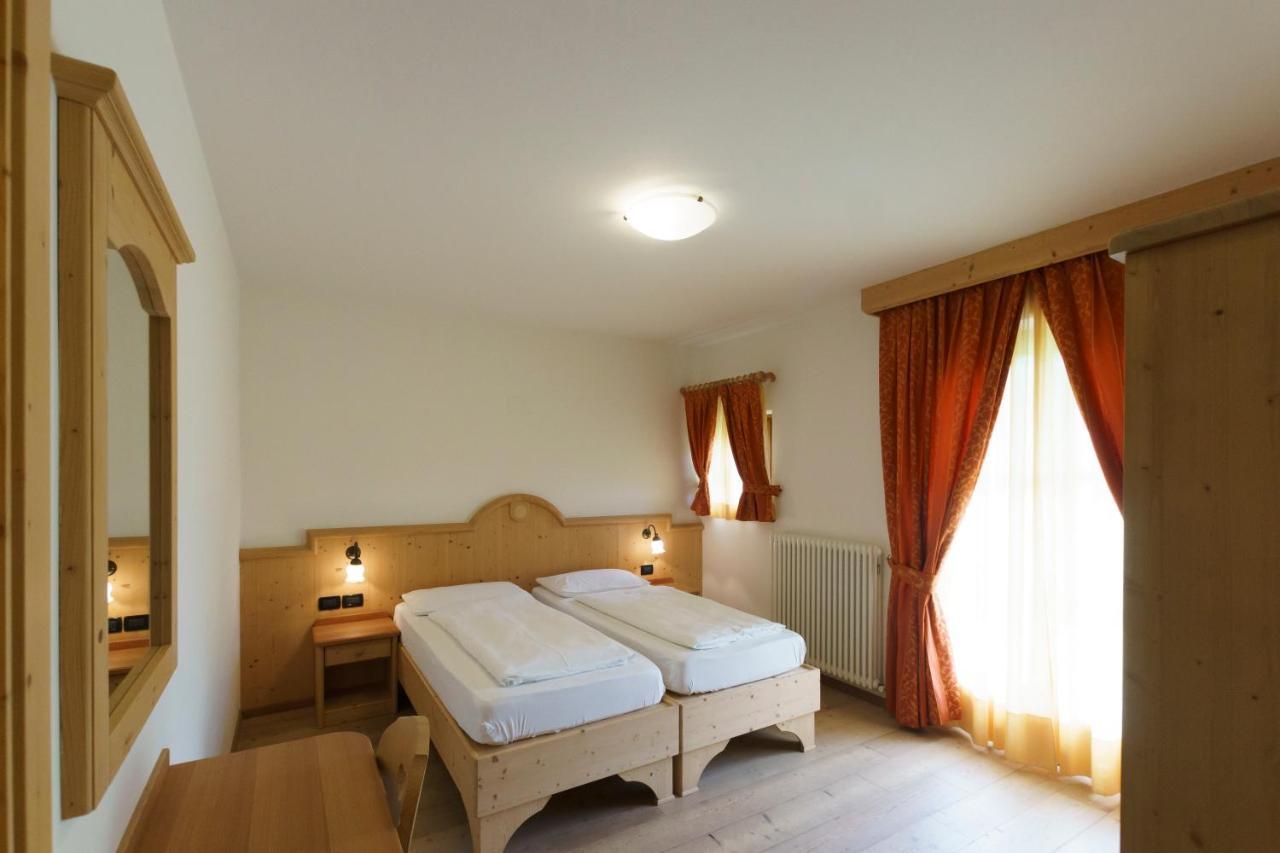 Agritur Cornasest Panzió Breguzzo Kültér fotó