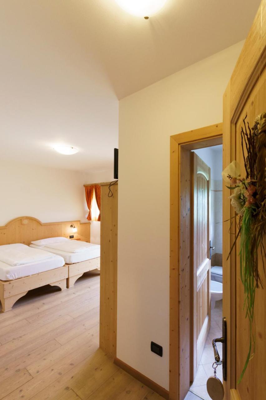 Agritur Cornasest Panzió Breguzzo Kültér fotó
